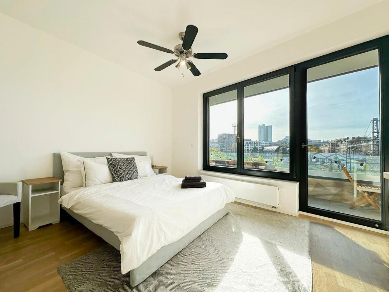 Vila Vinice Prag Exteriör bild