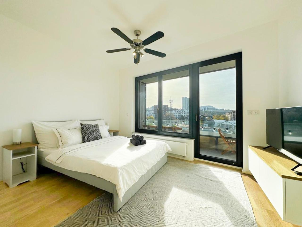 Vila Vinice Prag Exteriör bild