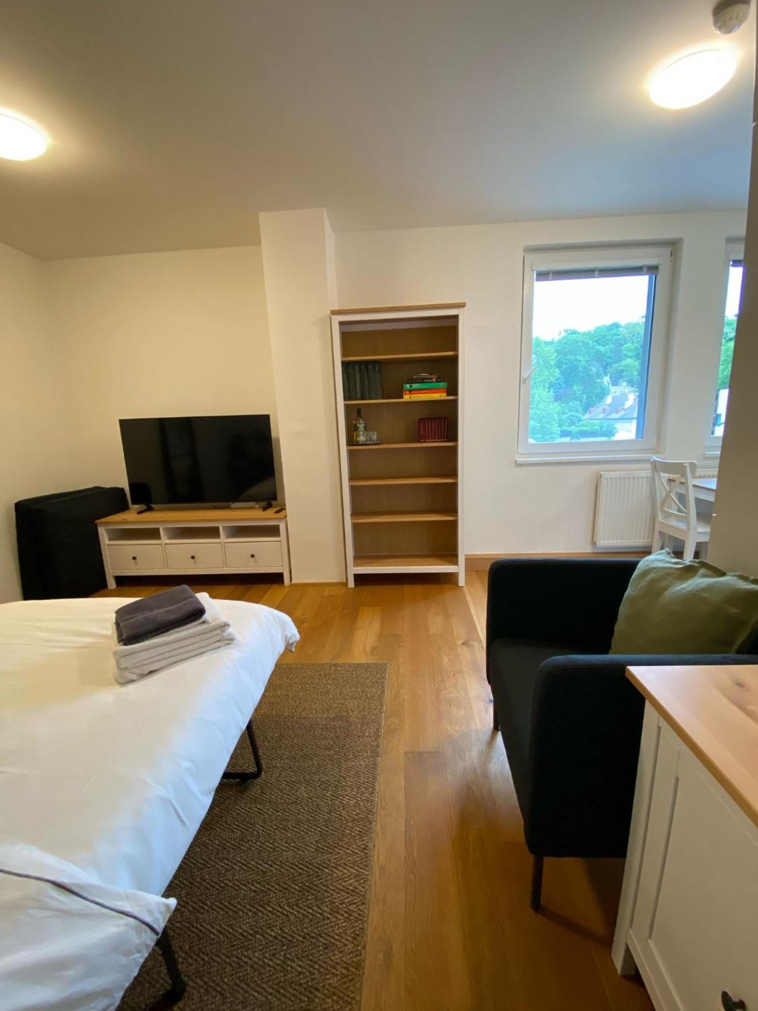 Vila Vinice Prag Exteriör bild